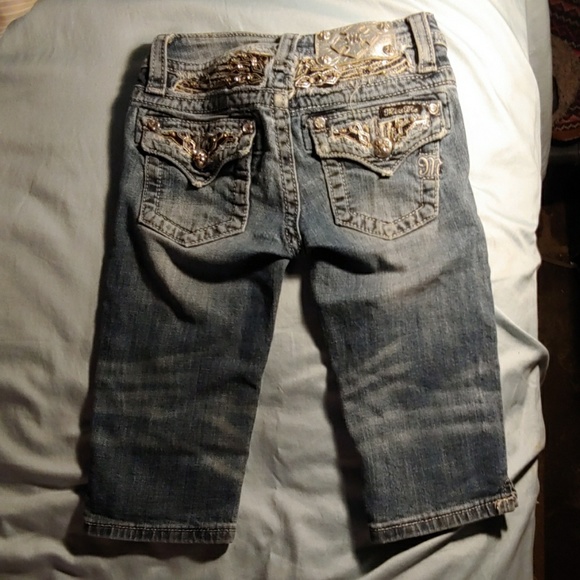 Girls - Picture 2 of 3